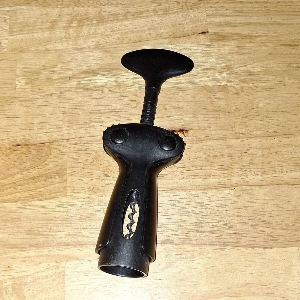 Wine bottle opener